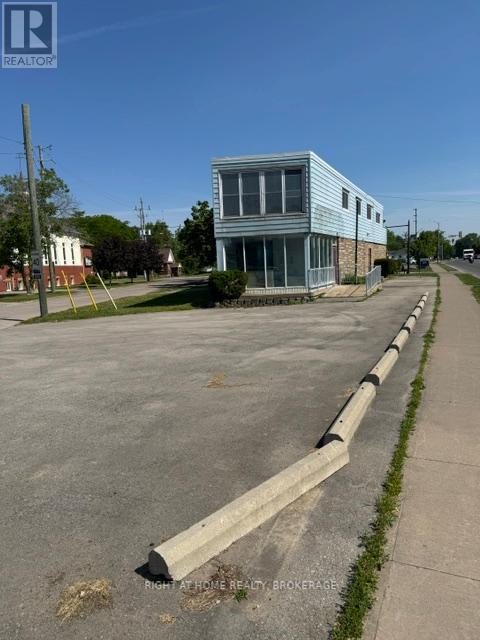 279 Niagara Street Property Photo 4