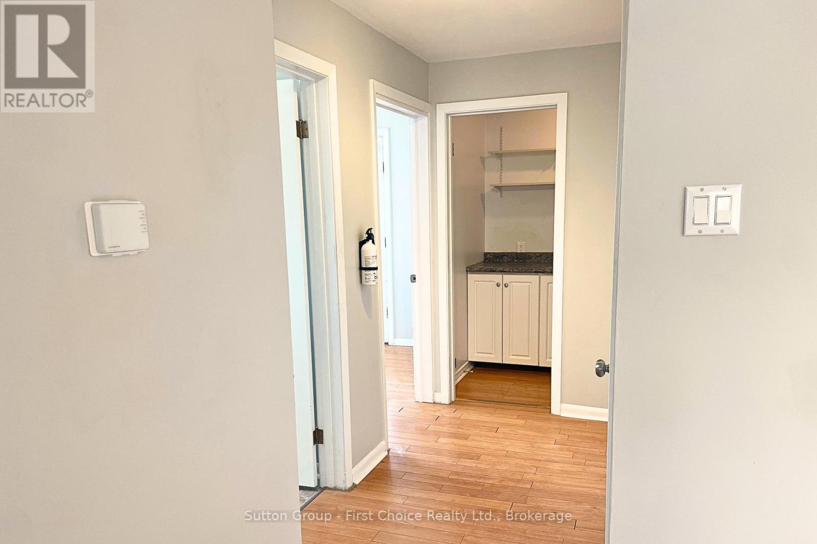 19 Waterloo Street S Property Photo 17