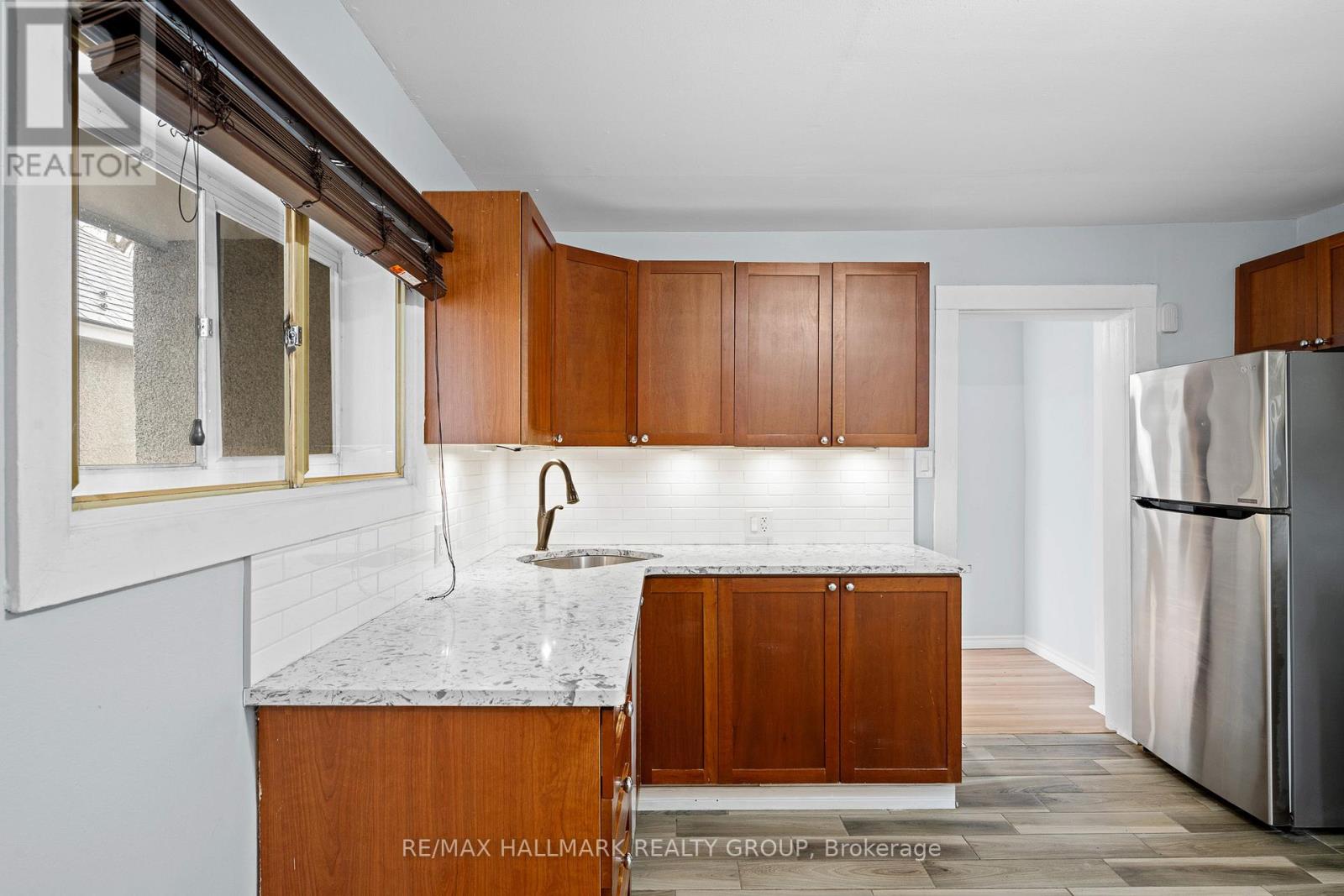 267 Park Street Property Photo 6