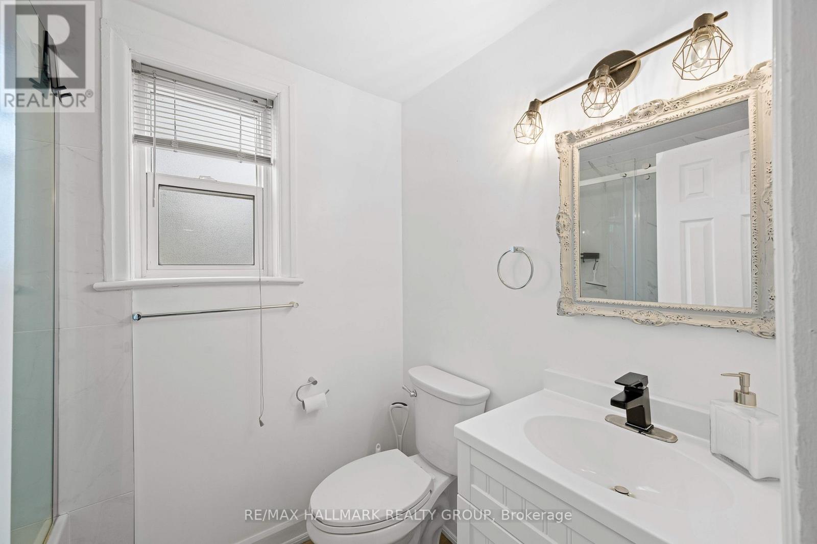 267 Park Street Property Photo 8
