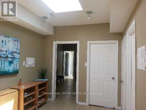 246-248 Ottawa Street N Property Photo 5
