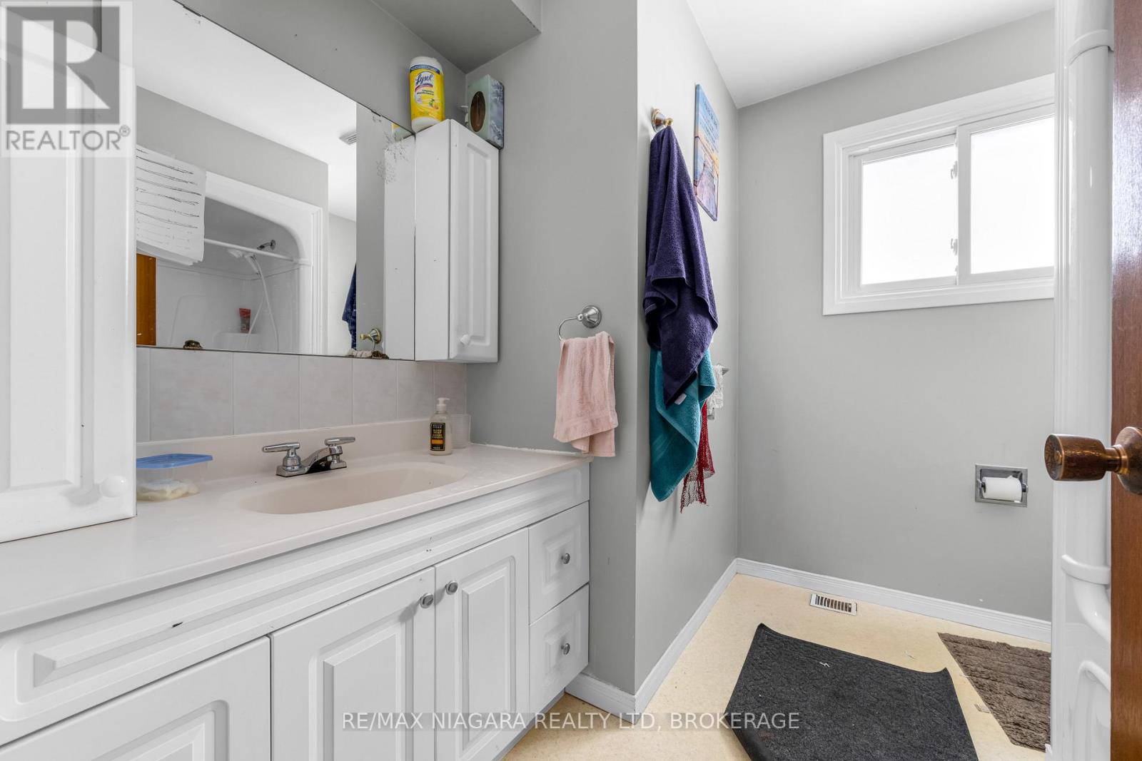 46 Macoomb Drive Property Photo 10