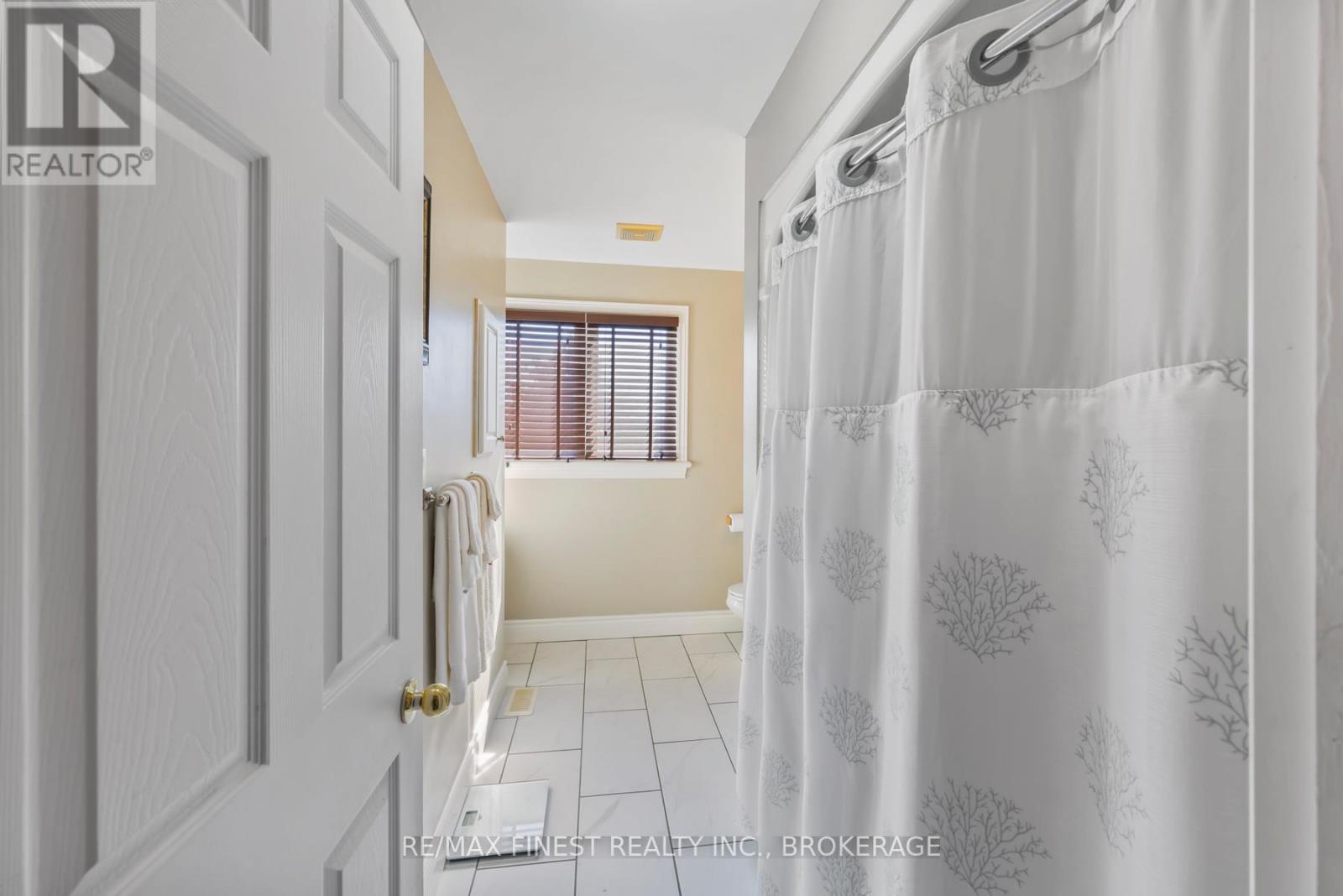99 Mckeown Crescent Property Photo 23
