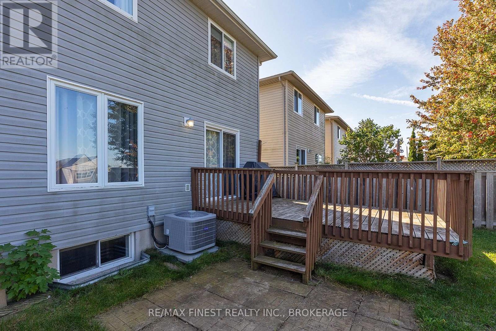 99 Mckeown Crescent Property Photo 44