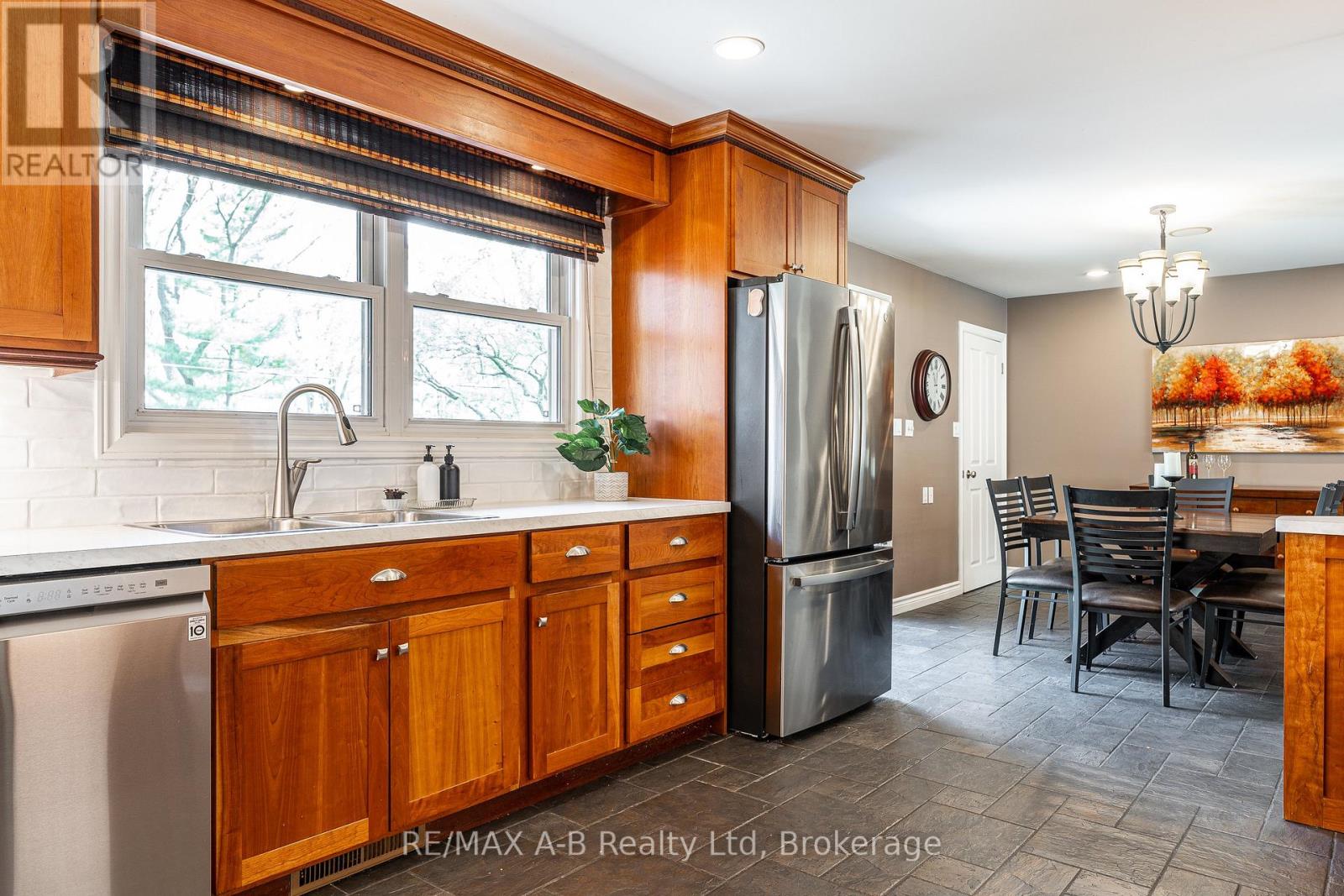 491 Elizabeth Street Property Photo 20
