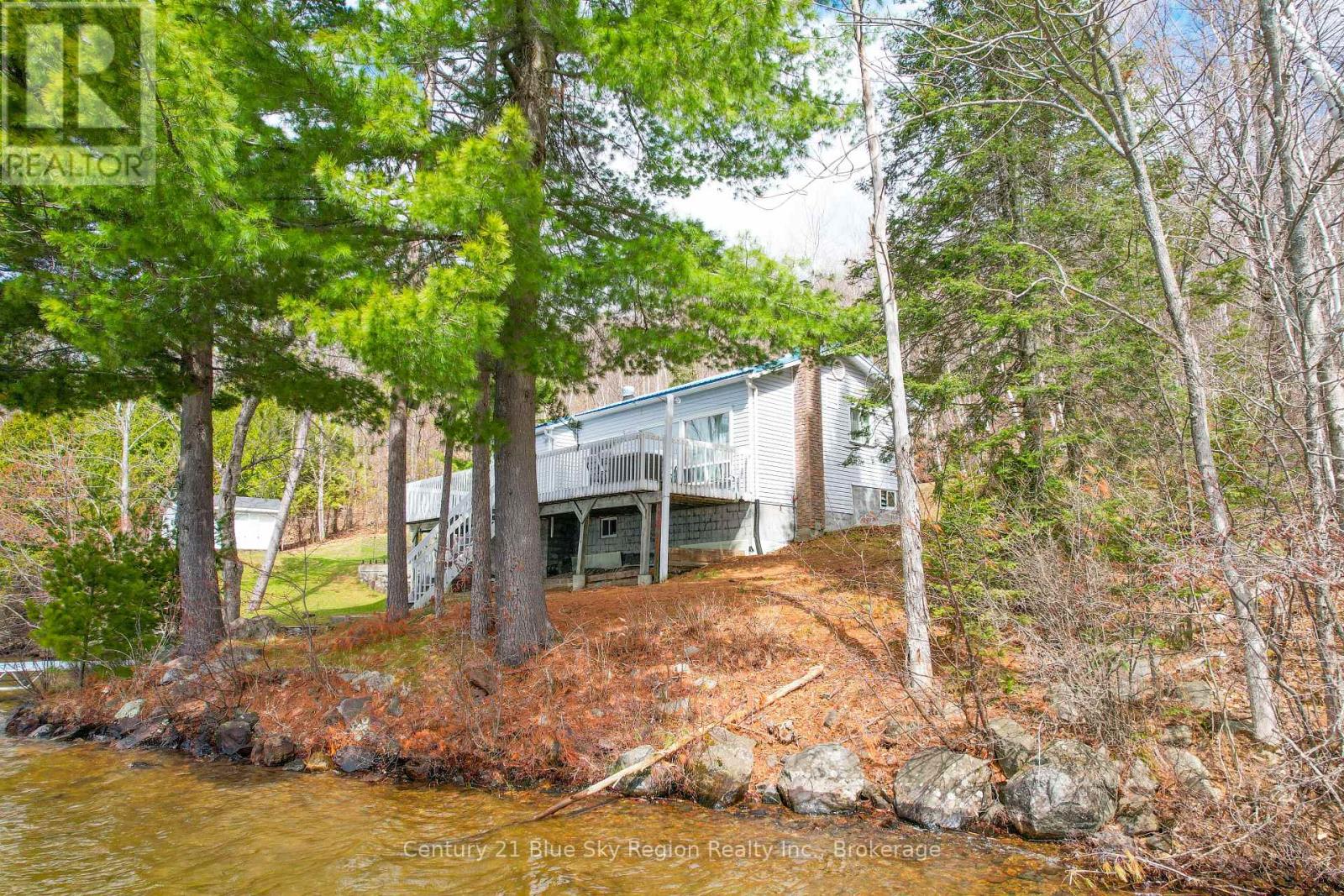 1421 Northshore Road Property Photo 4