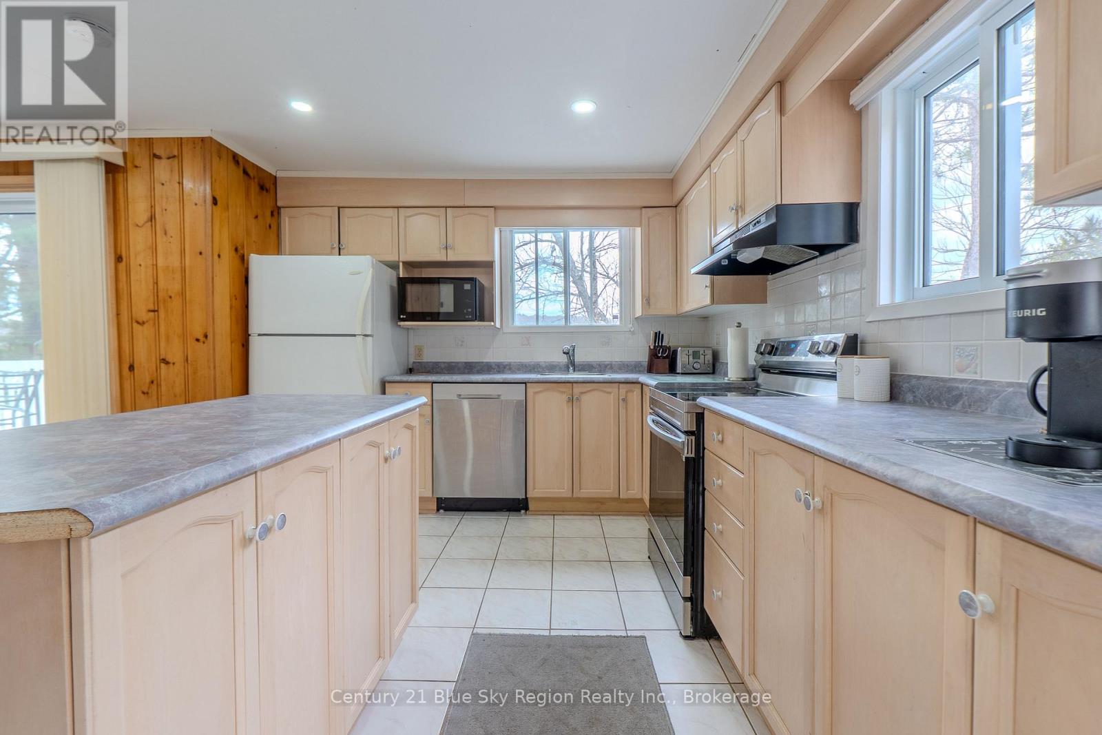 1421 Northshore Road Property Photo 13