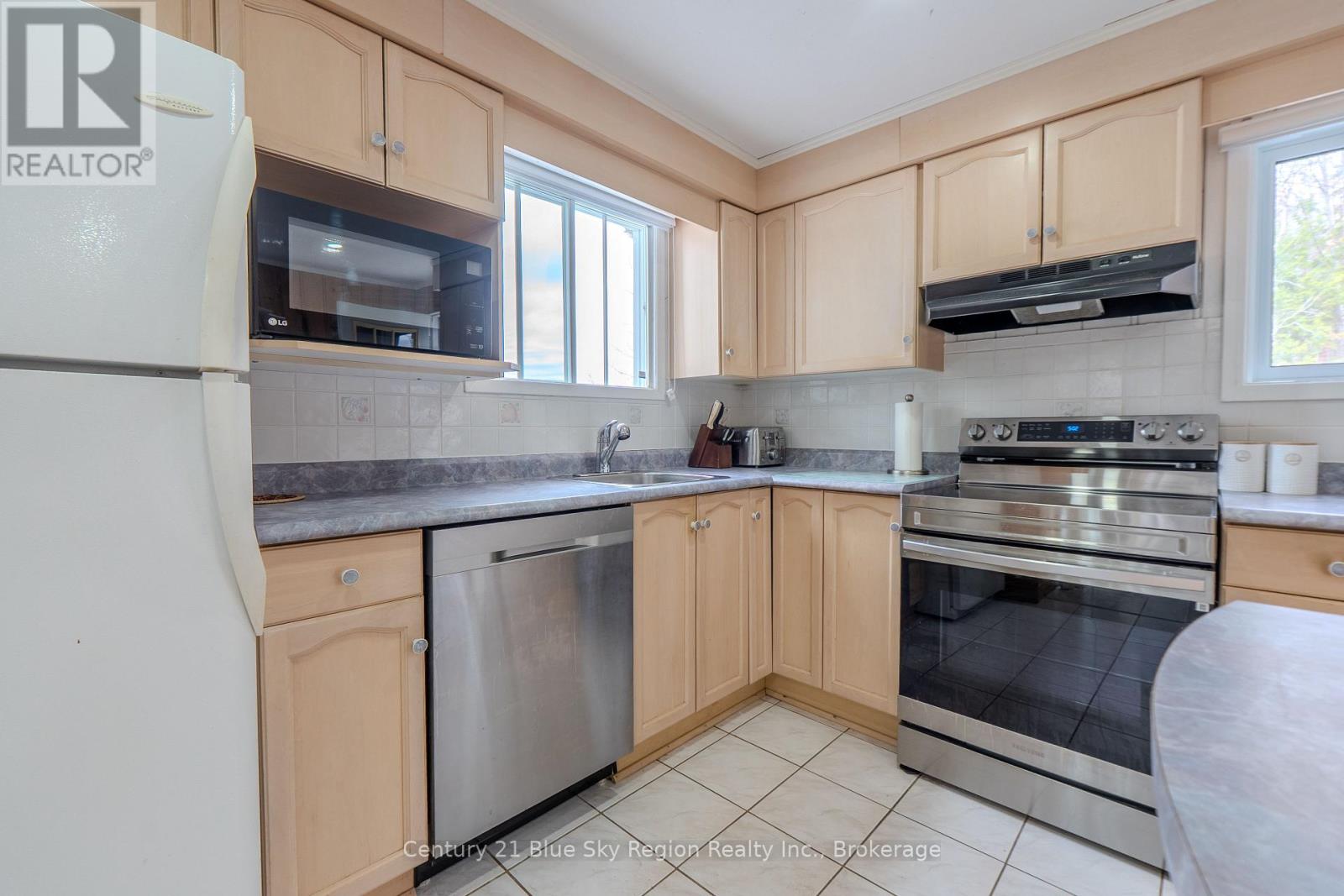 1421 Northshore Road Property Photo 16