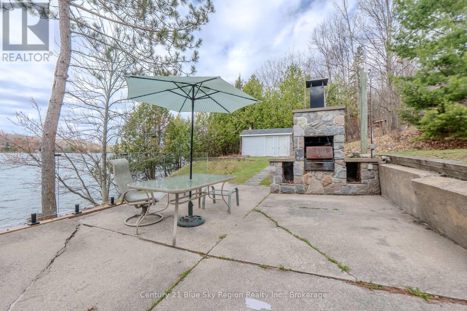 1421 Northshore Road Property Photo 29