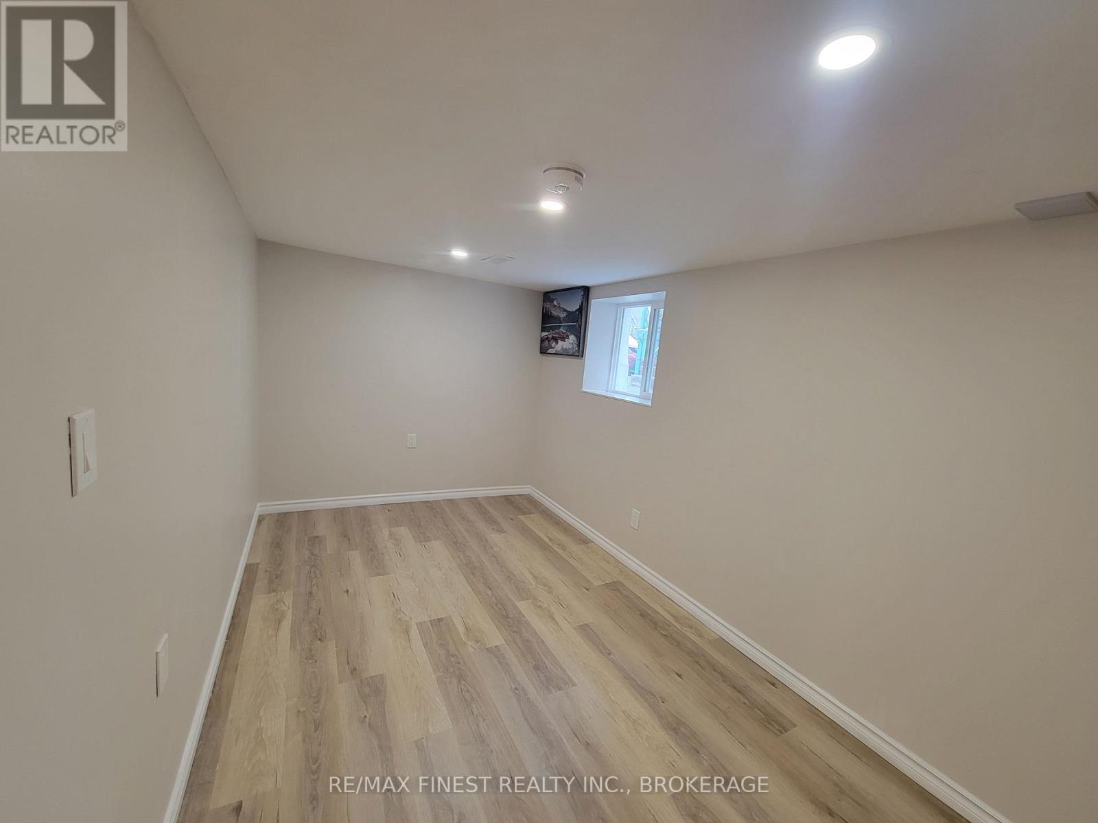 48 Dundas Street Property Photo 35