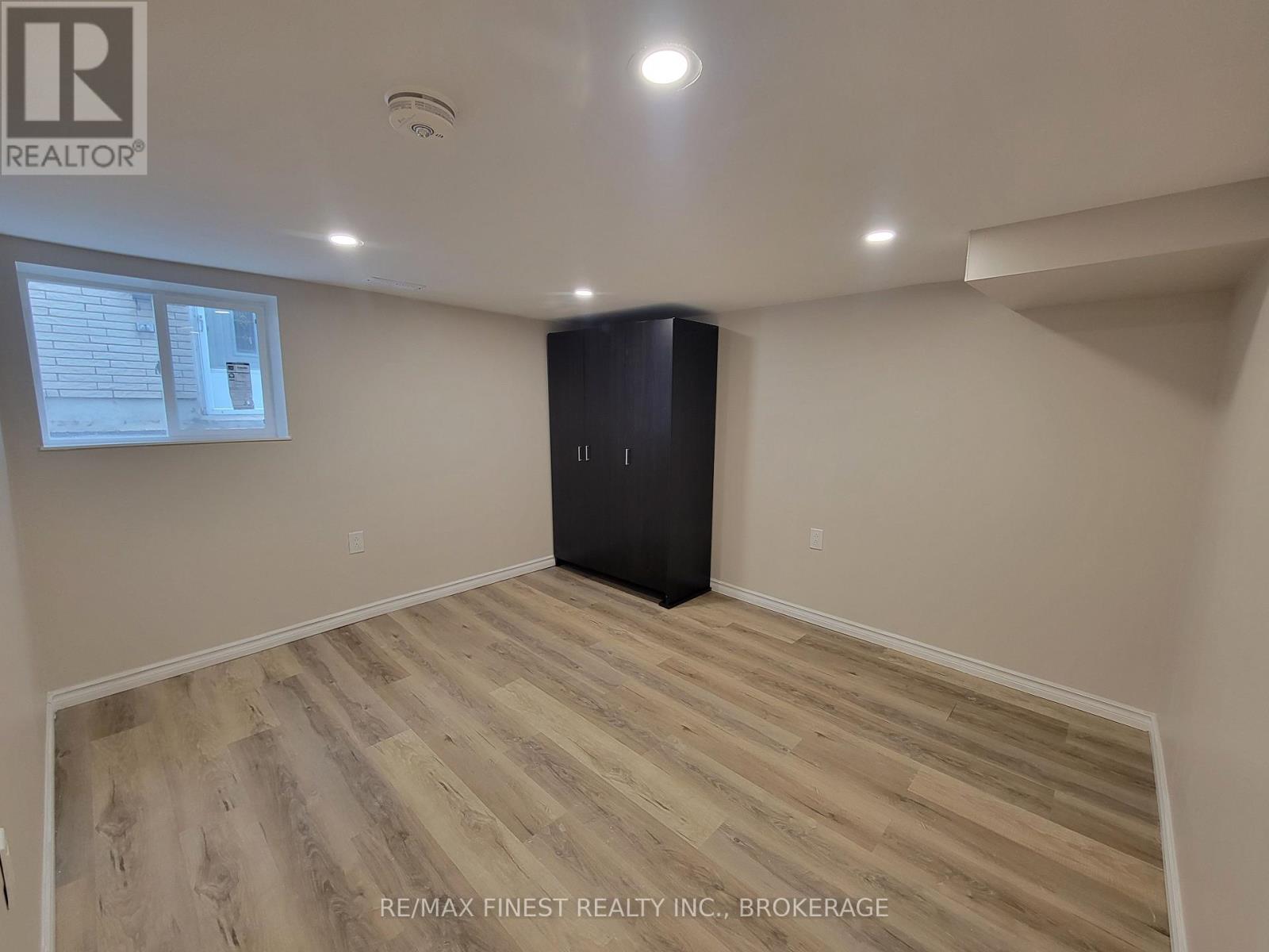 48 Dundas Street Property Photo 37