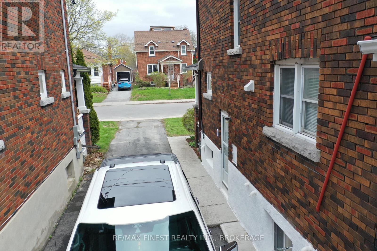 48 Dundas Street Property Photo 45