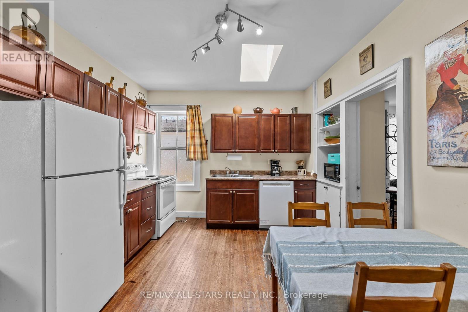 39 Francis Street W Property Photo 8