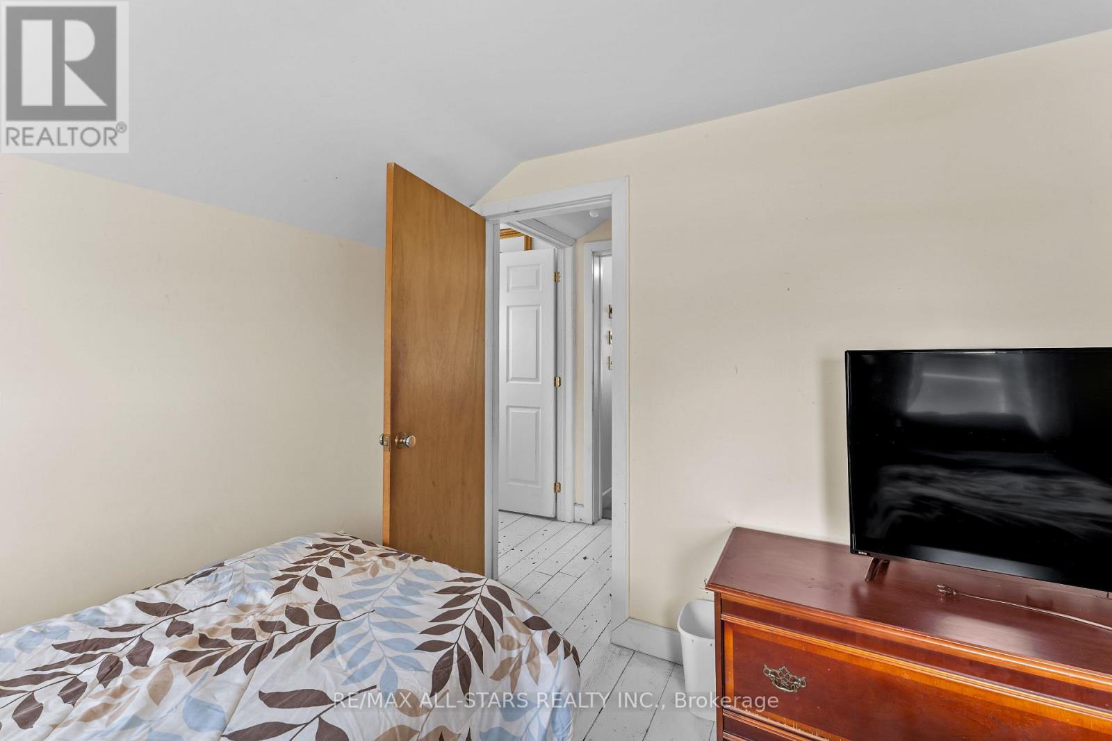 39 Francis Street W Property Photo 24