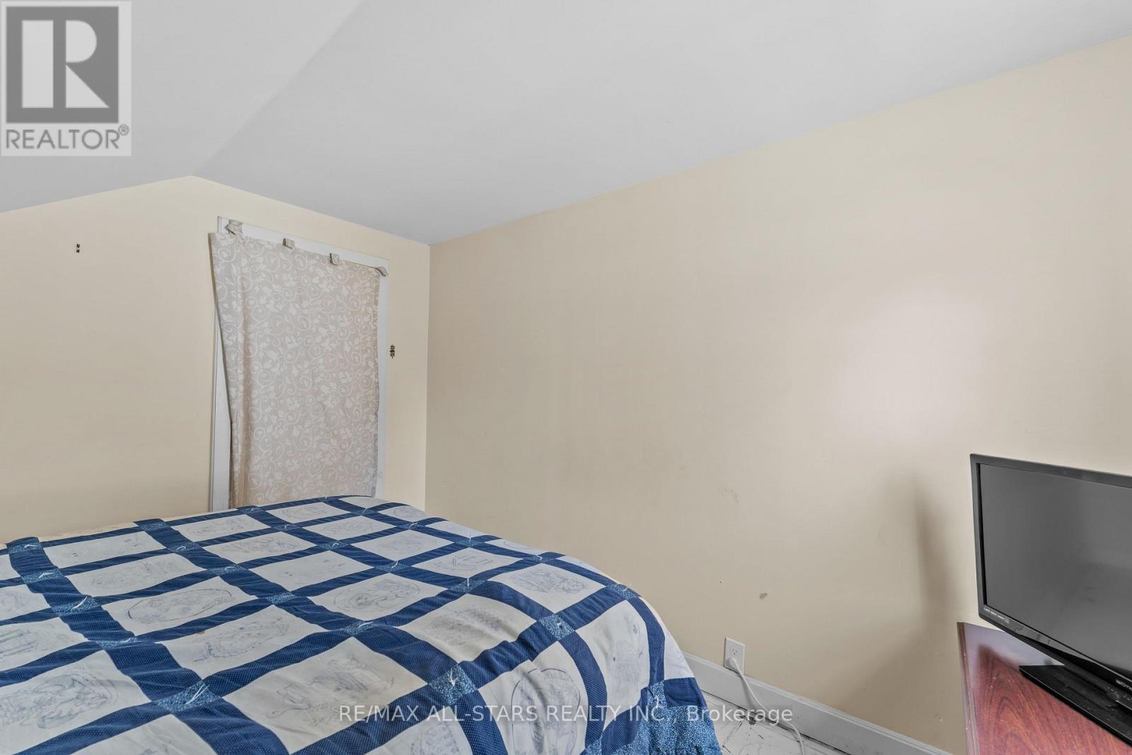 39 Francis Street W Property Photo 26