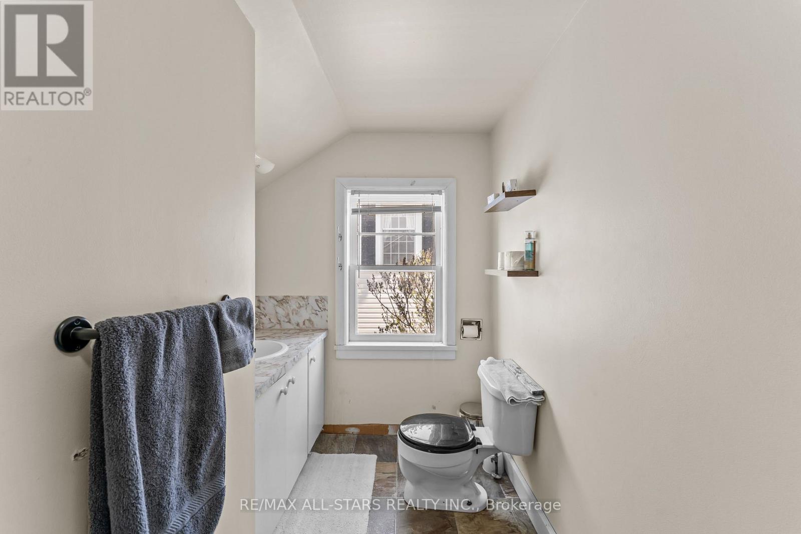 39 Francis Street W Property Photo 27