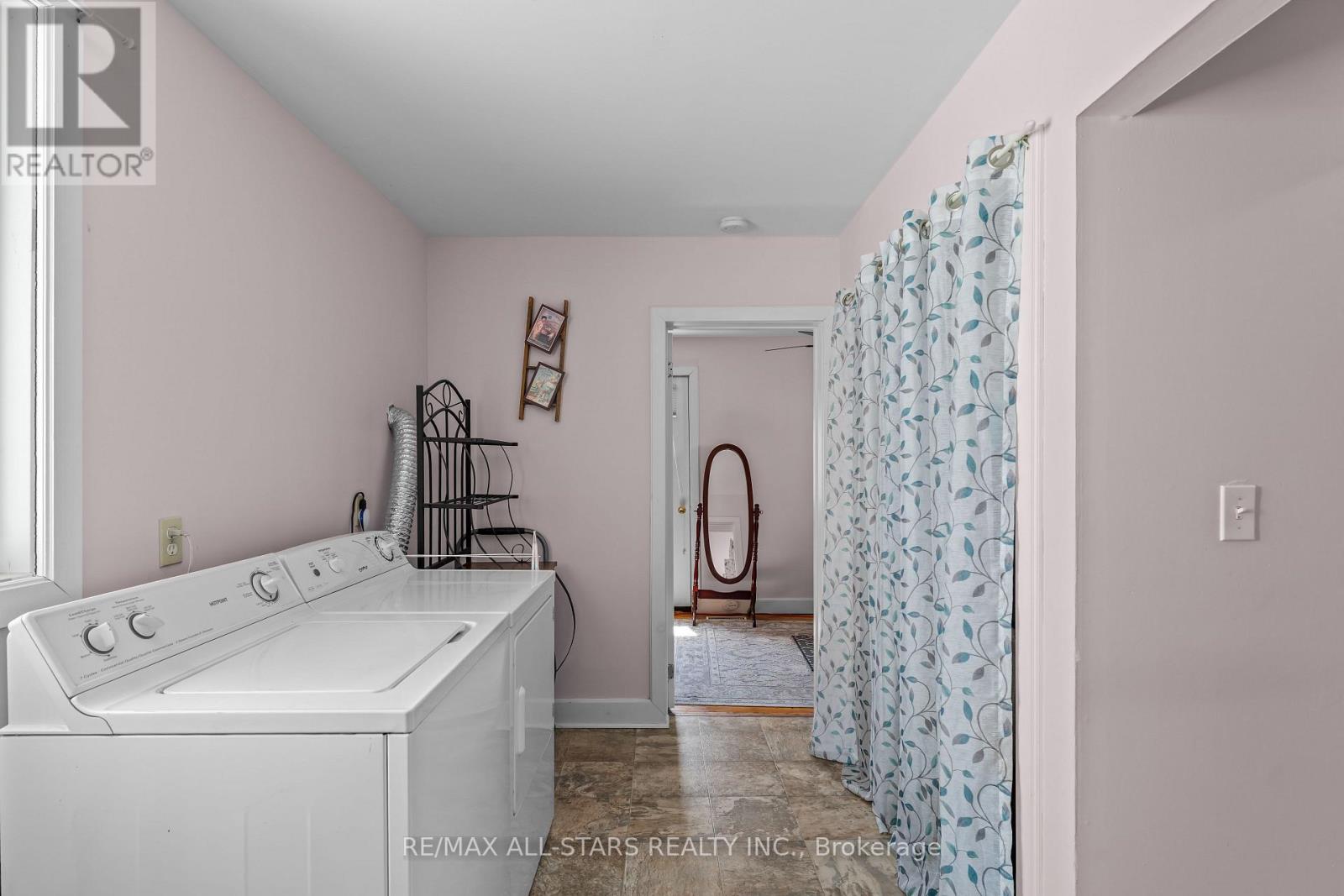 39 Francis Street W Property Photo 31