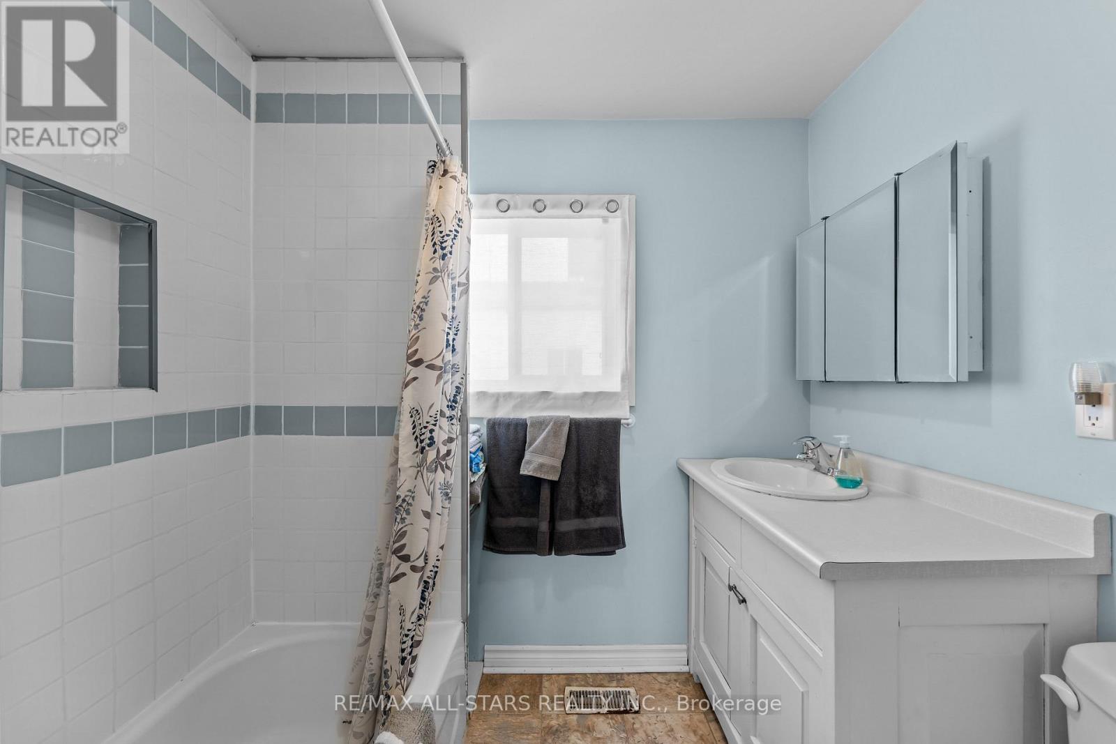39 Francis Street W Property Photo 33