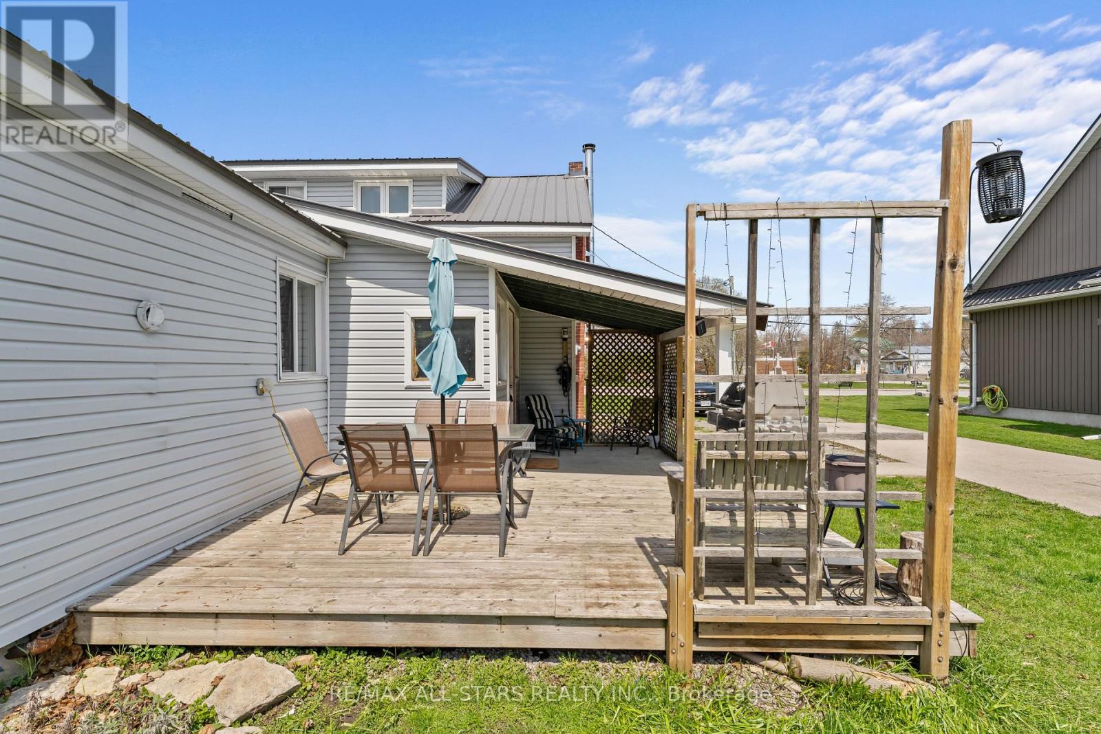 39 Francis Street W Property Photo 34