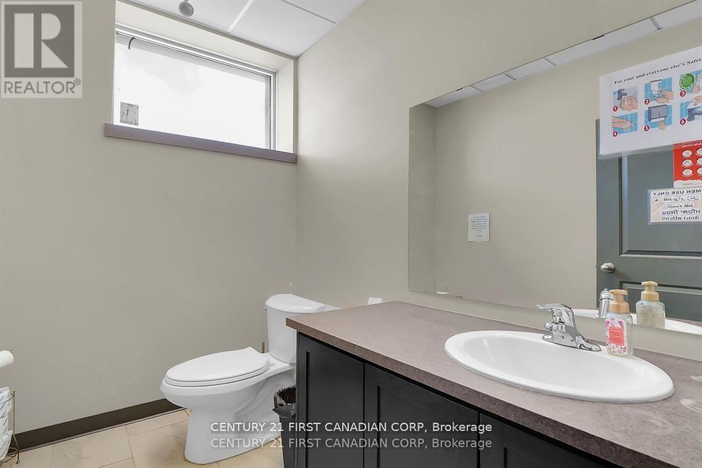 573 Horton Street E Property Photo 8