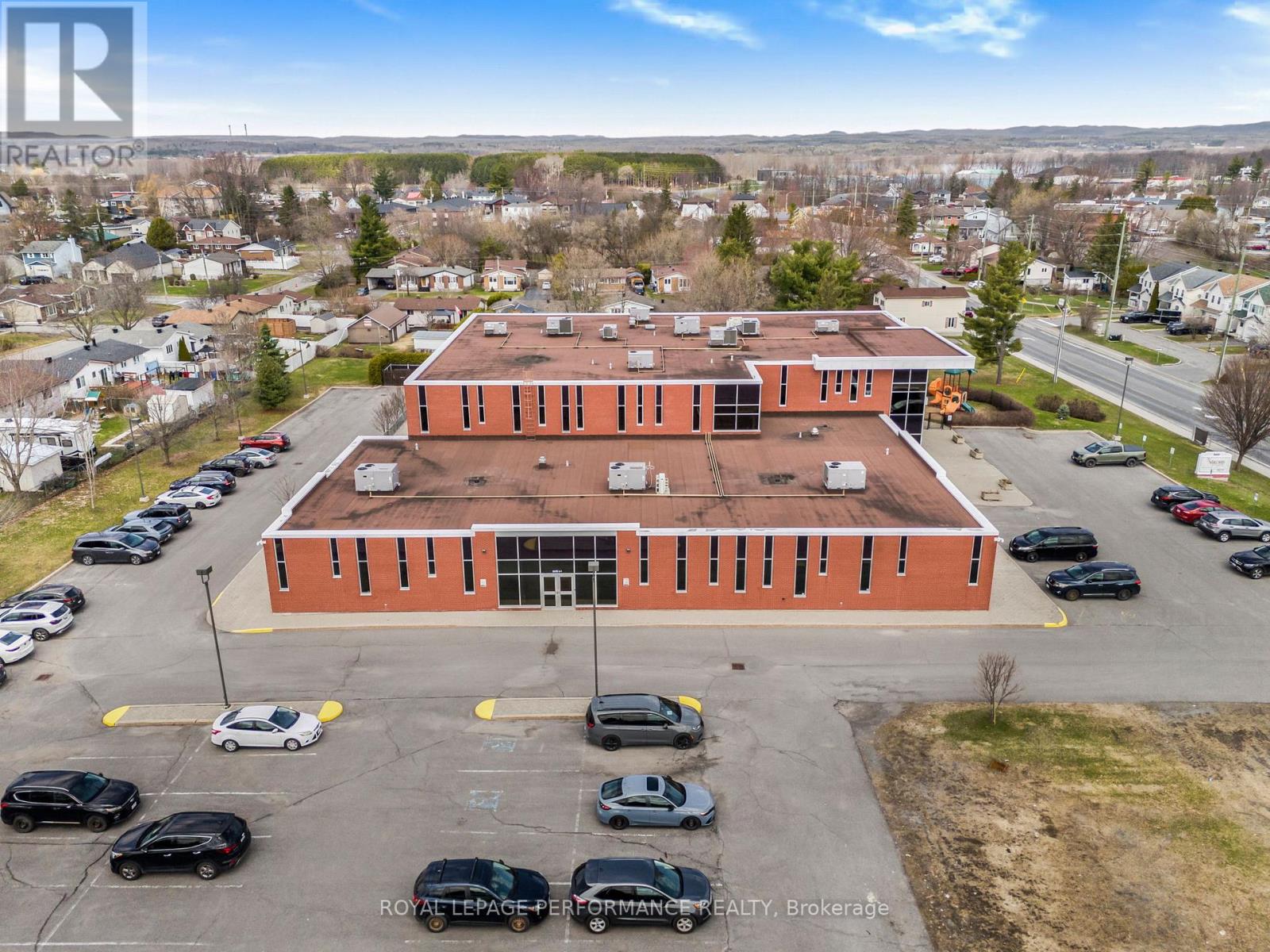 4 - 860 Caron Street Property Photo 19