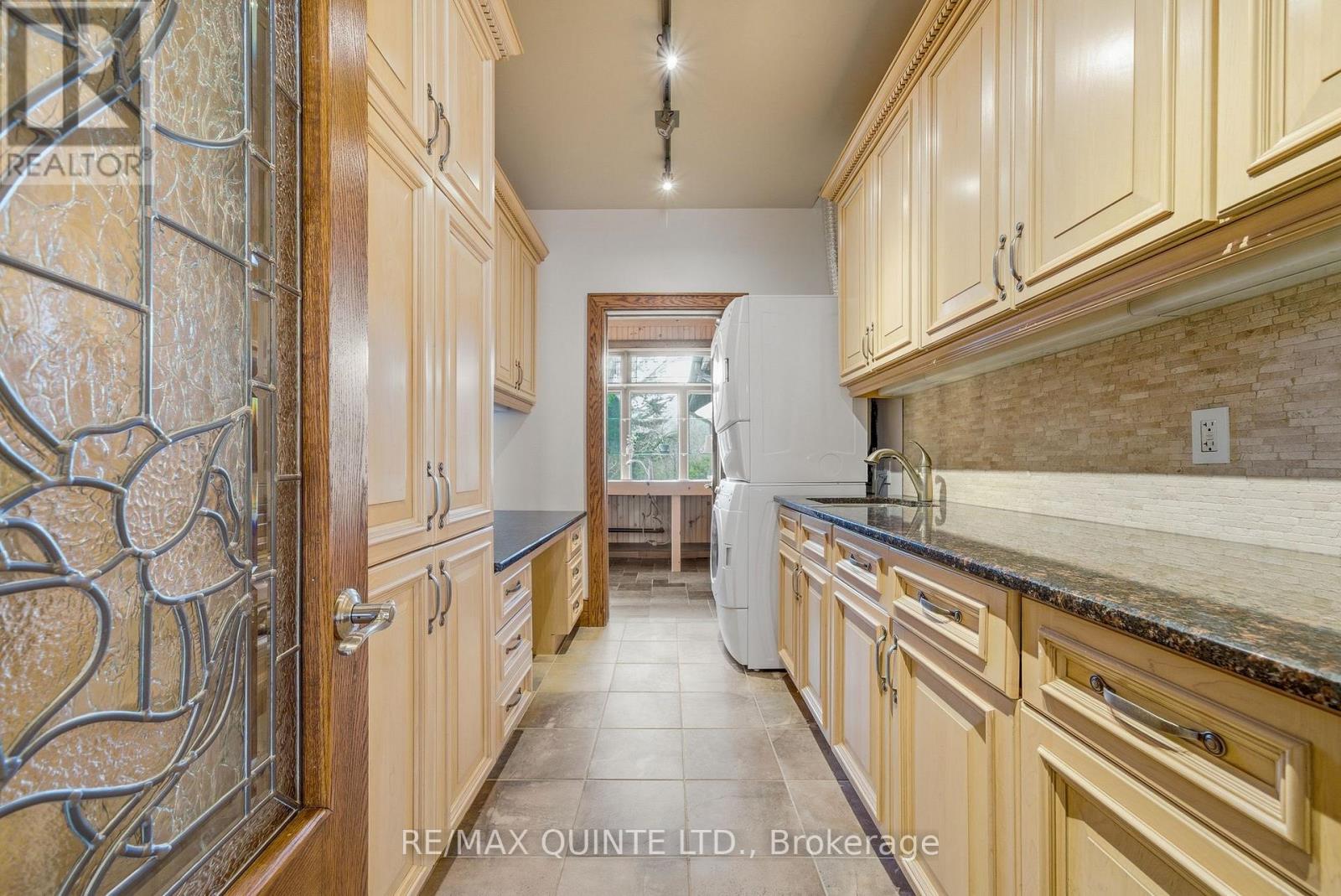 18 Loop Lane Property Photo 13