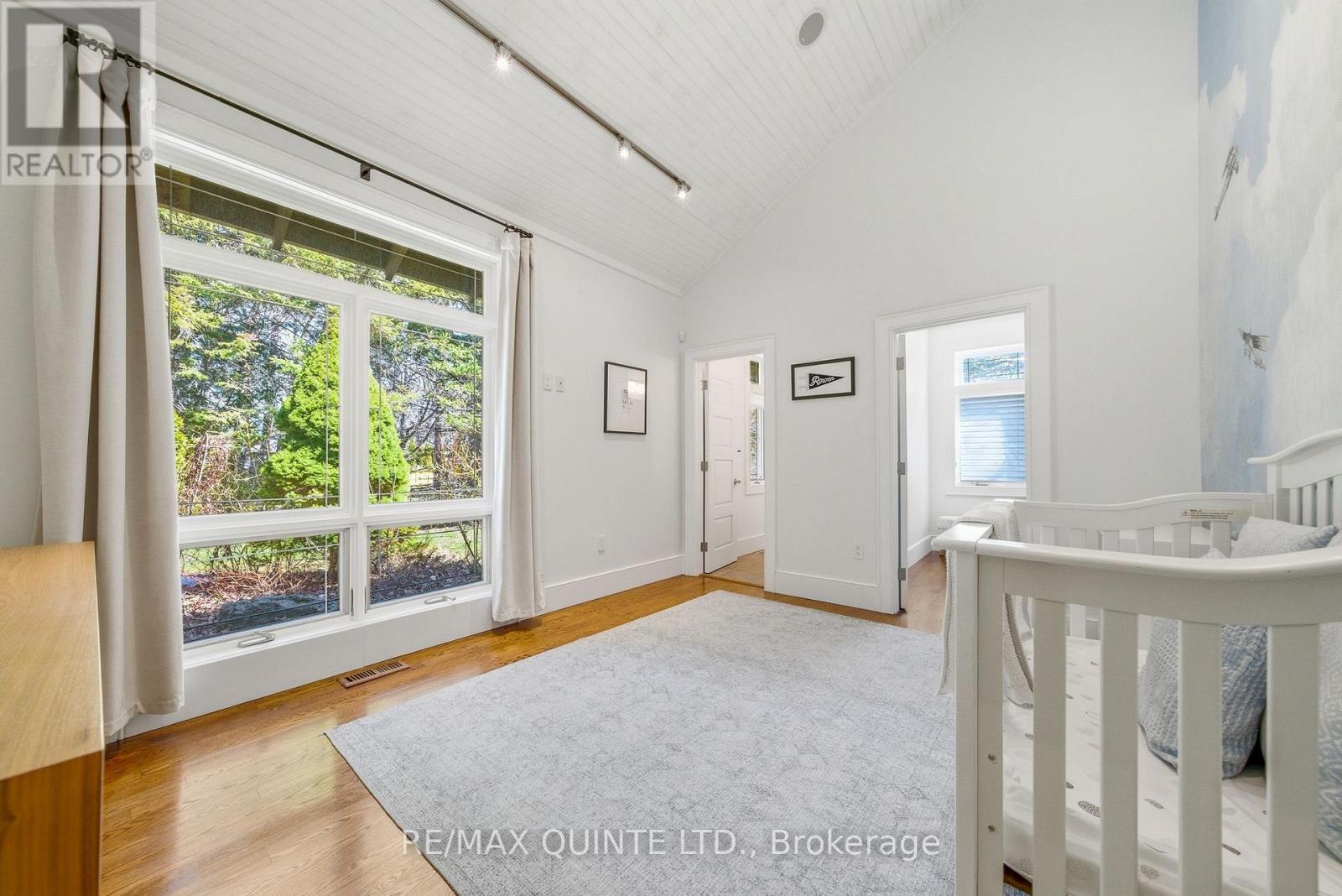 18 Loop Lane Property Photo 28