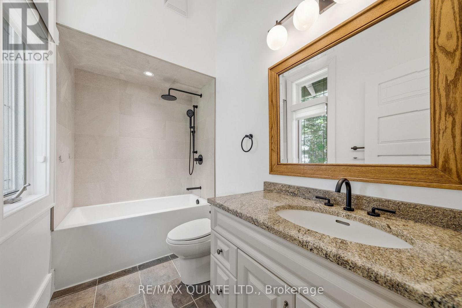 18 Loop Lane Property Photo 29