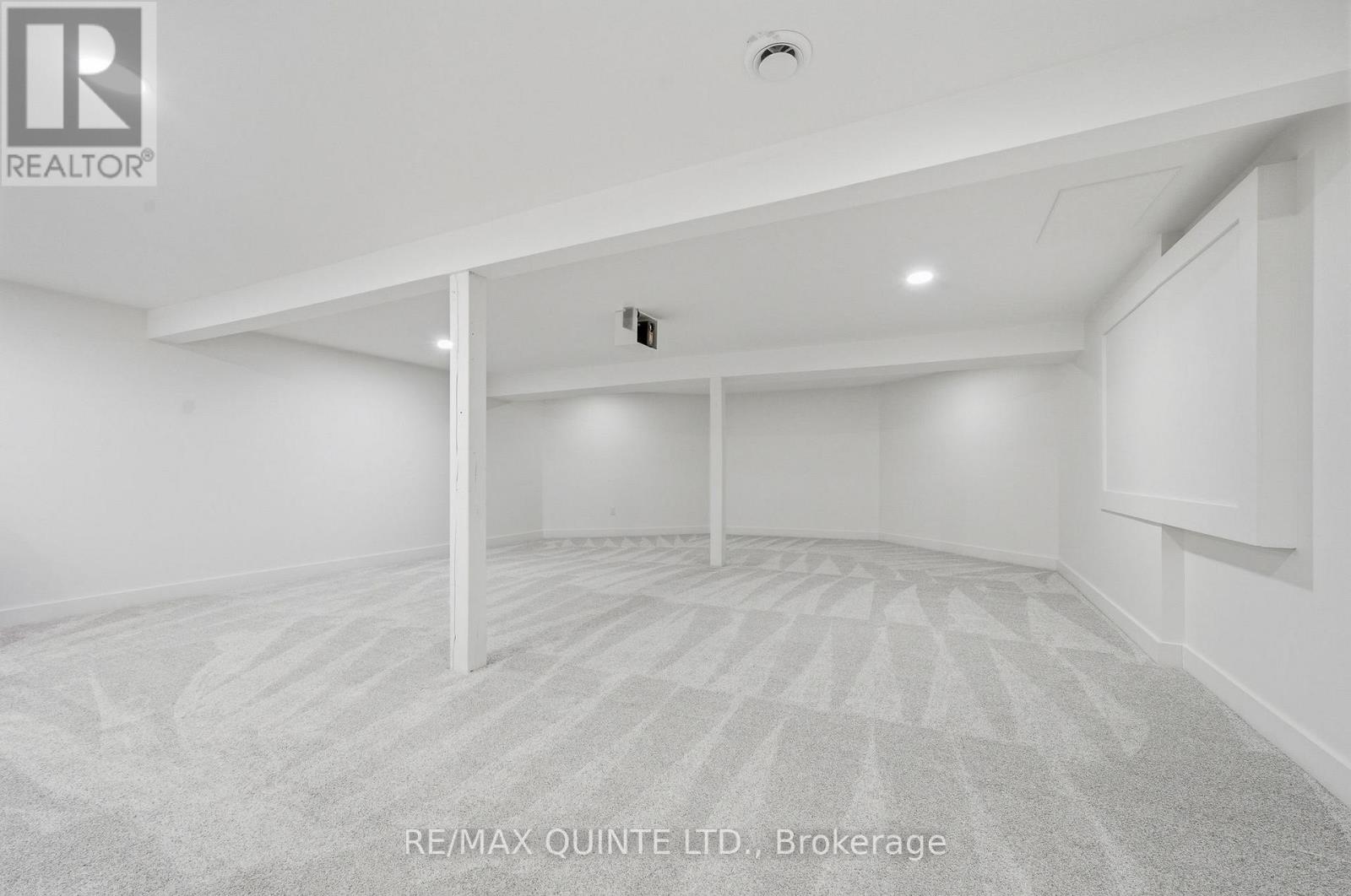 18 Loop Lane Property Photo 38