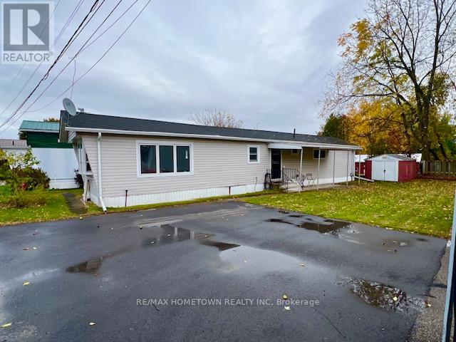 3 - 1871 Oxford Avenue Property Photo 1