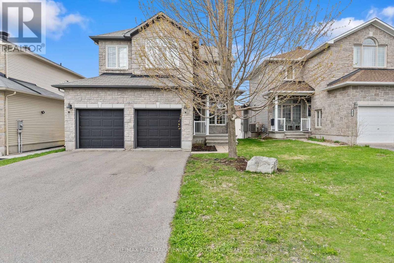 281 TOPAZE CRESCENT