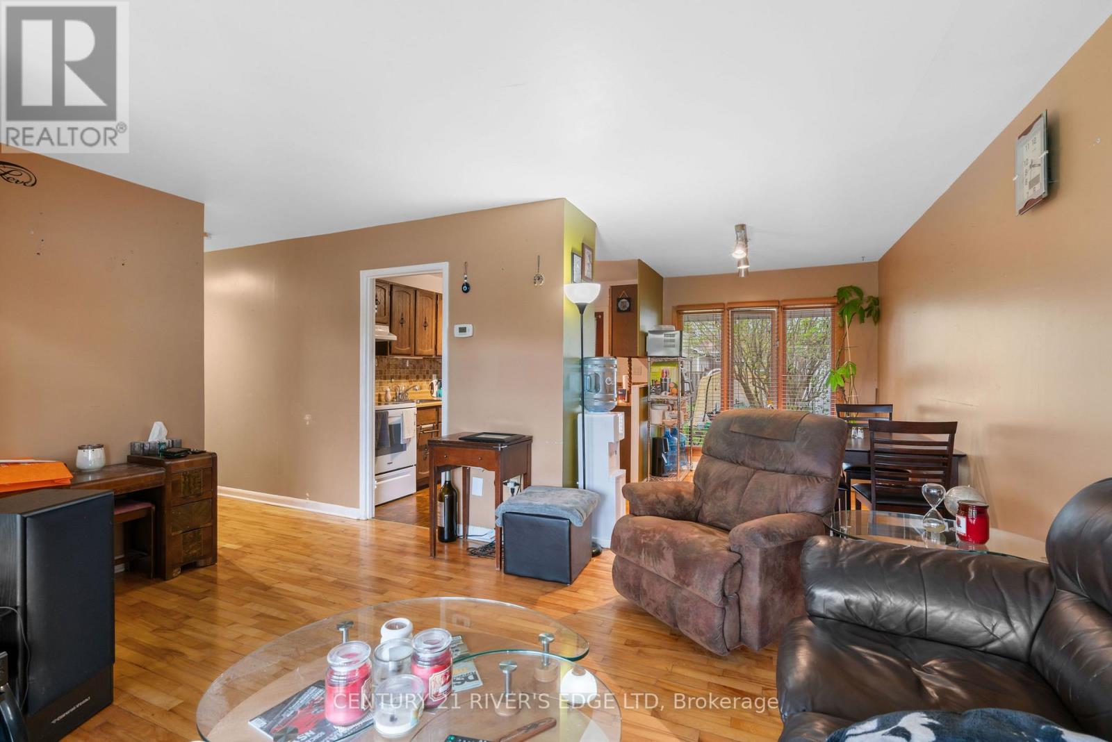 54 Loyalist Street Property Photo 10