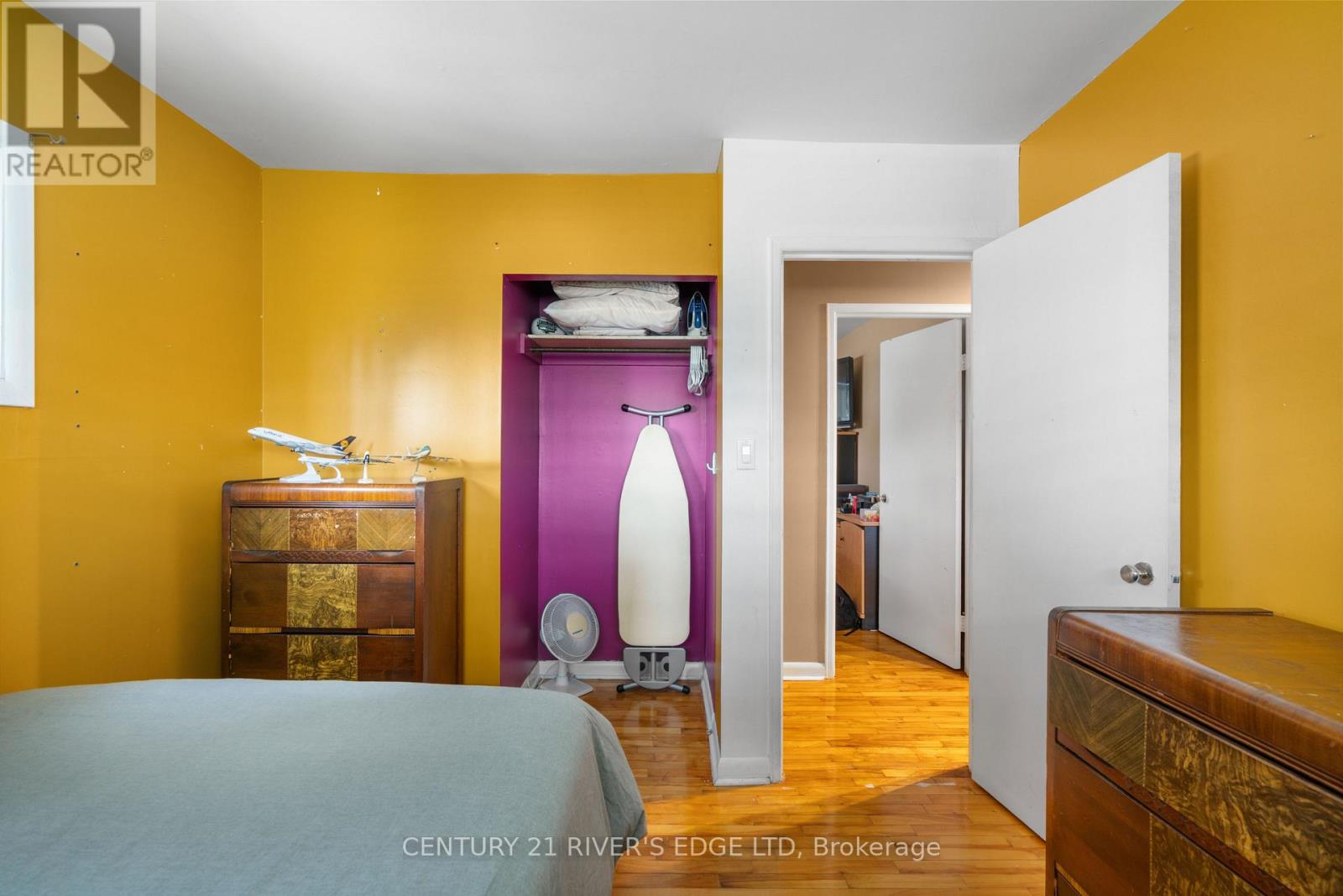 54 Loyalist Street Property Photo 14