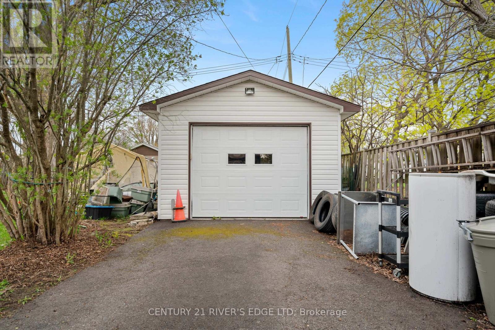 54 Loyalist Street Property Photo 24