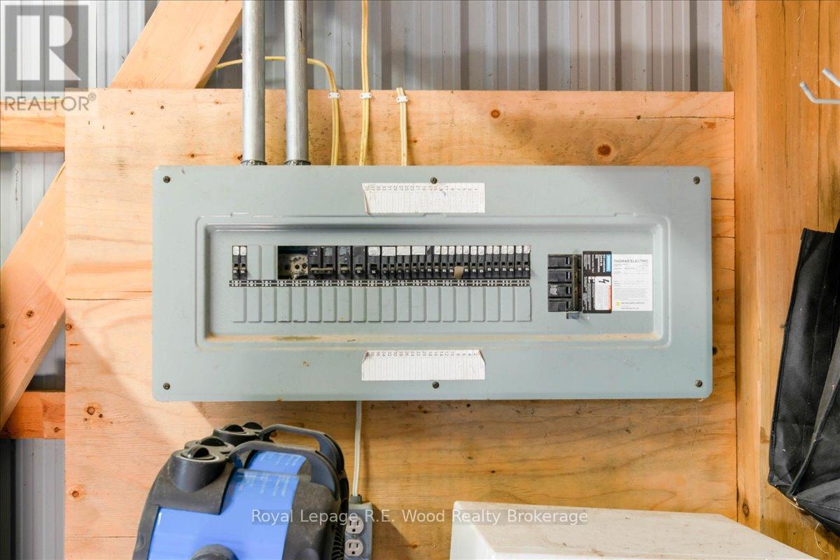G2-14 - 244411 Airport Road Property Photo 4