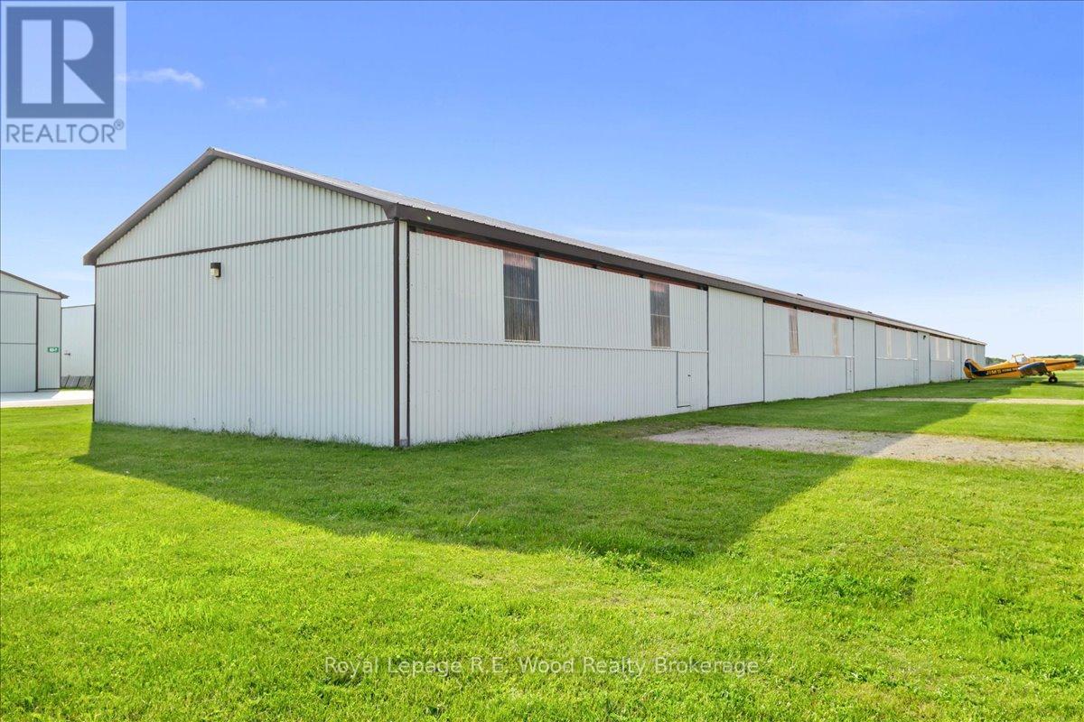 G2-14 - 244411 Airport Road Property Photo 9