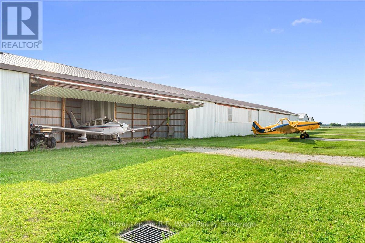 G2-14 - 244411 Airport Road Property Photo 13