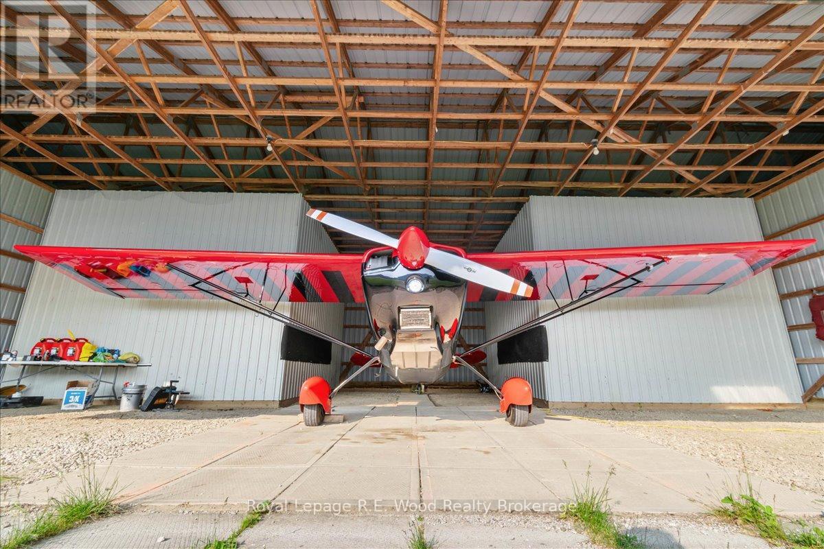 G2-14 - 244411 Airport Road Property Photo 15
