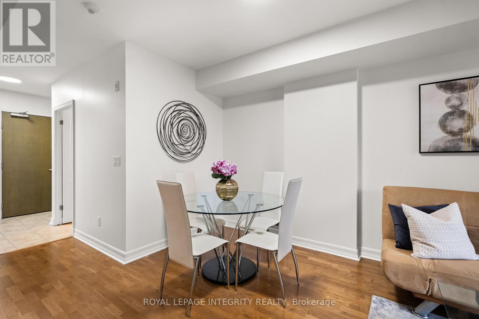 710 - 200 Besserer Street Property Photo 4
