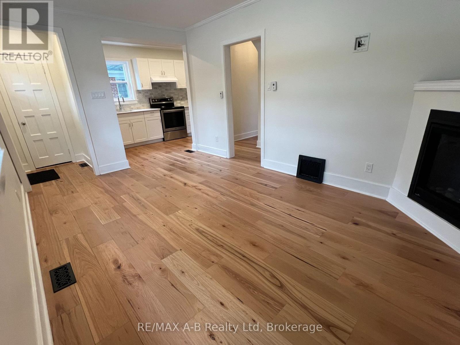 34 Somerset Street Property Photo 6