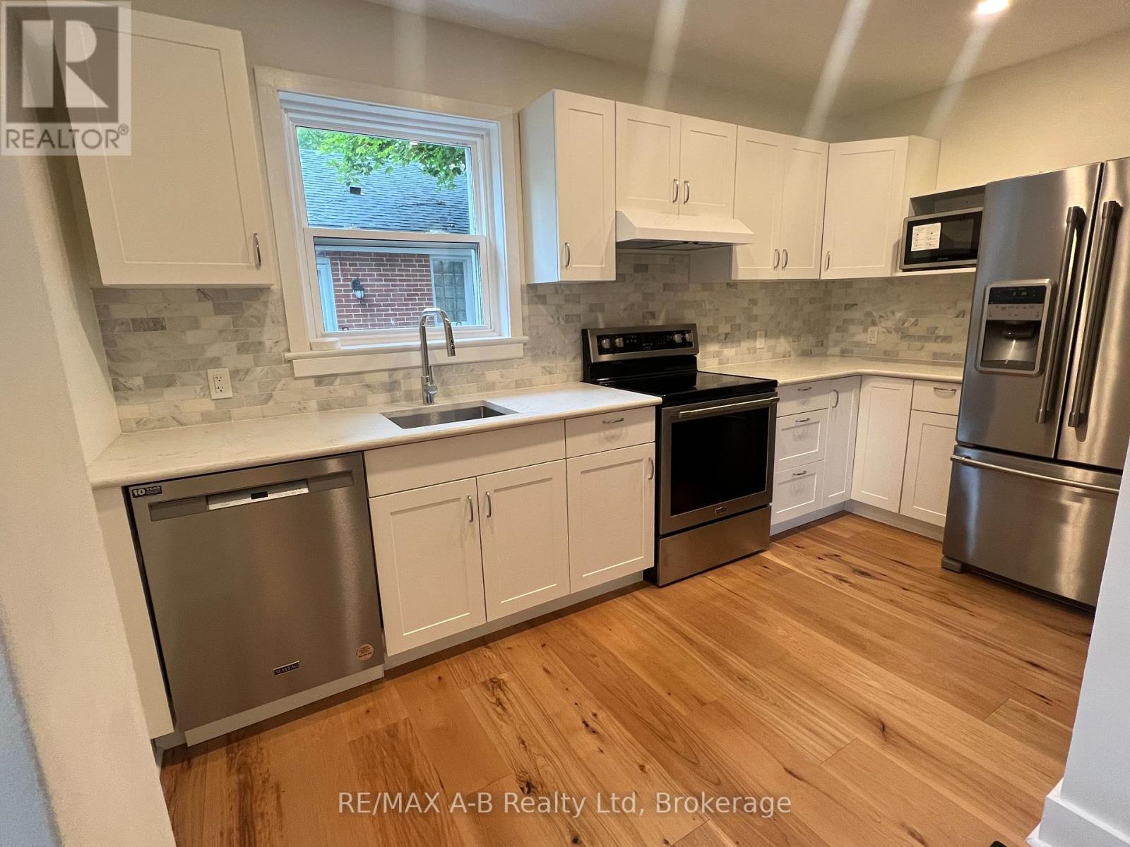 34 Somerset Street Property Photo 10