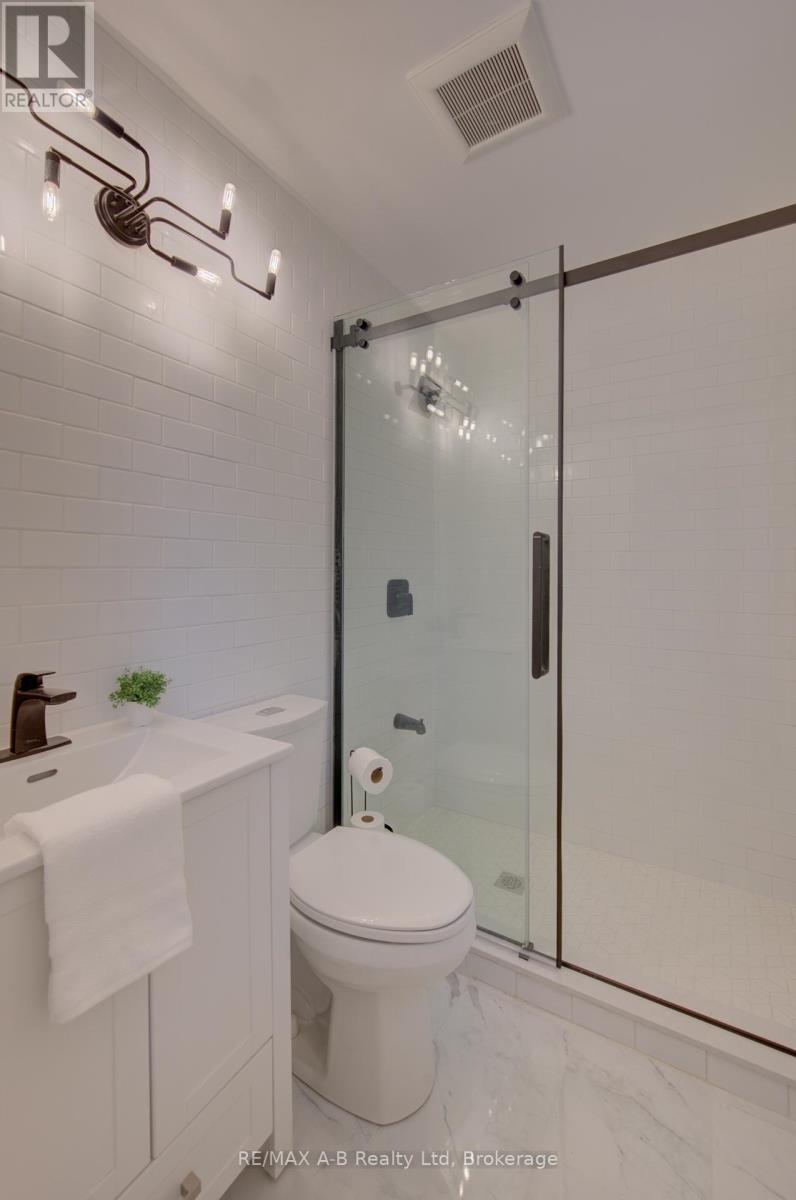 34 Somerset Street Property Photo 11