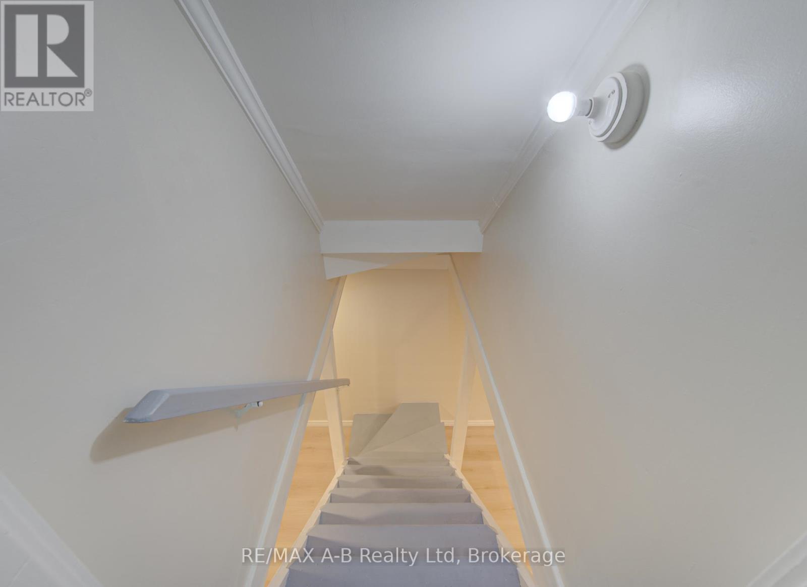 34 Somerset Street Property Photo 12