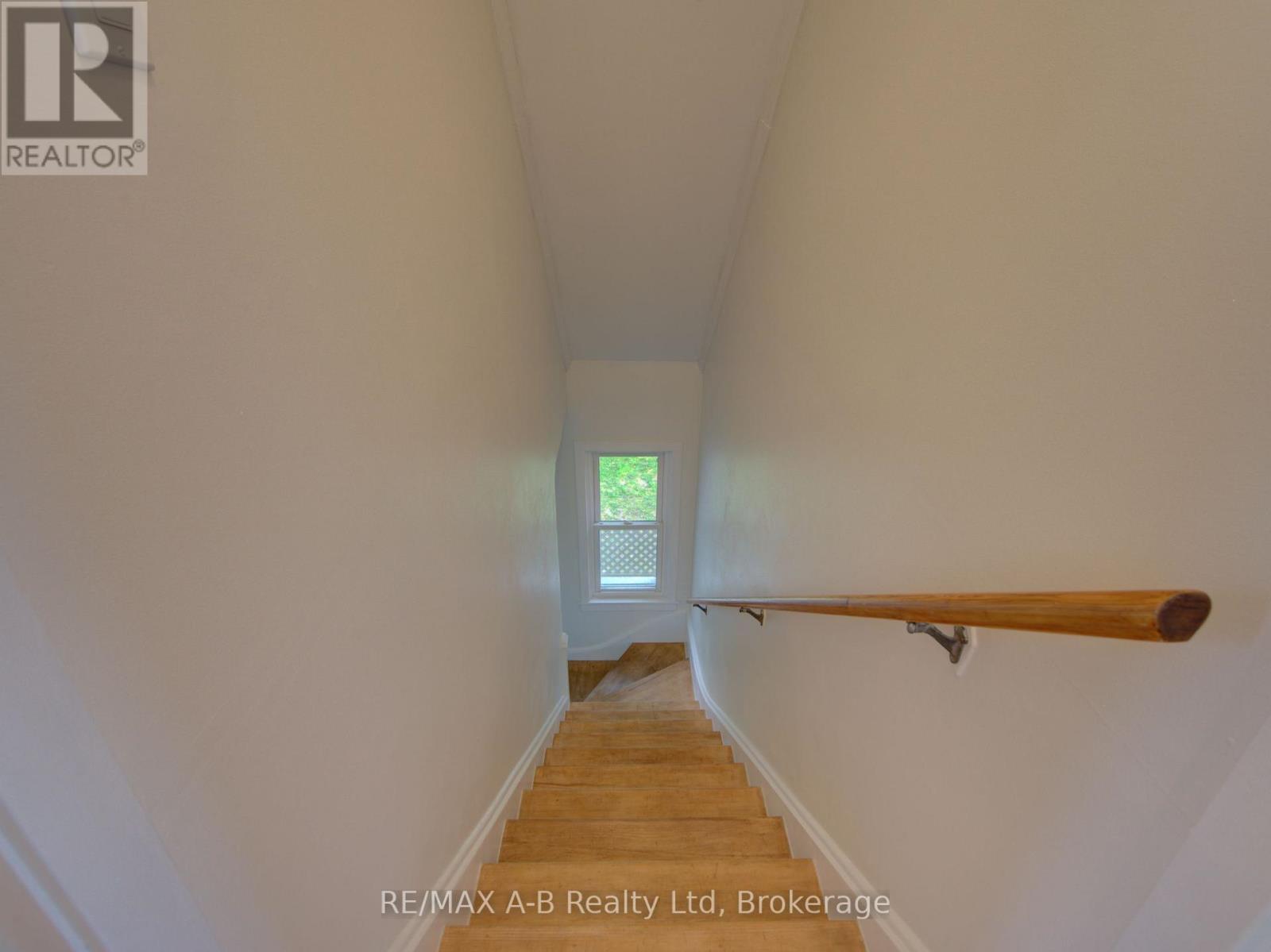 34 Somerset Street Property Photo 13