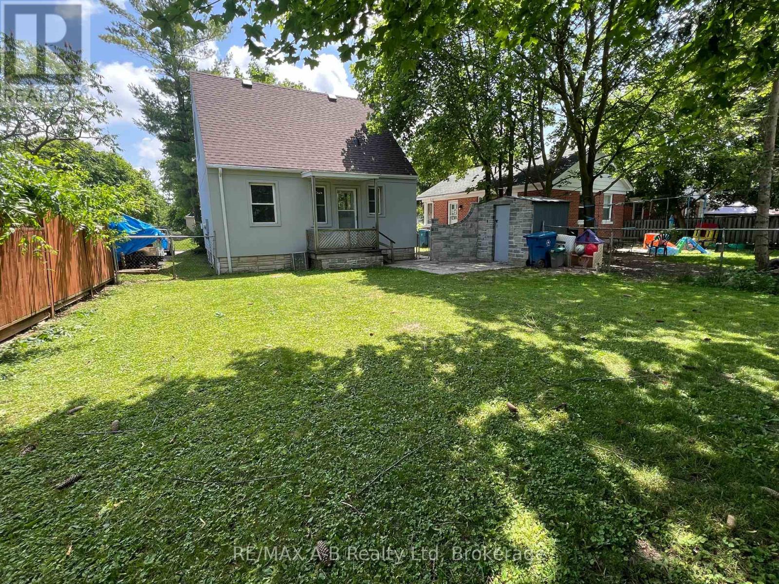 34 Somerset Street Property Photo 28