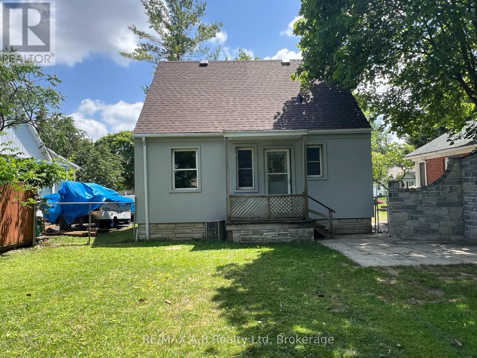 34 Somerset Street Property Photo 32