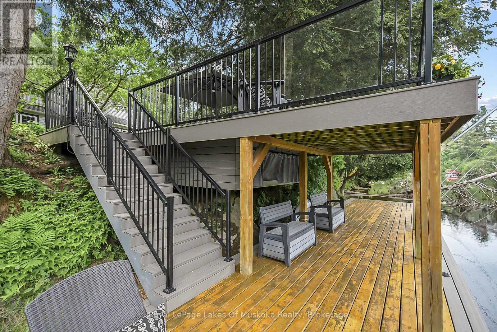 103 Southbank Drive Property Photo 11