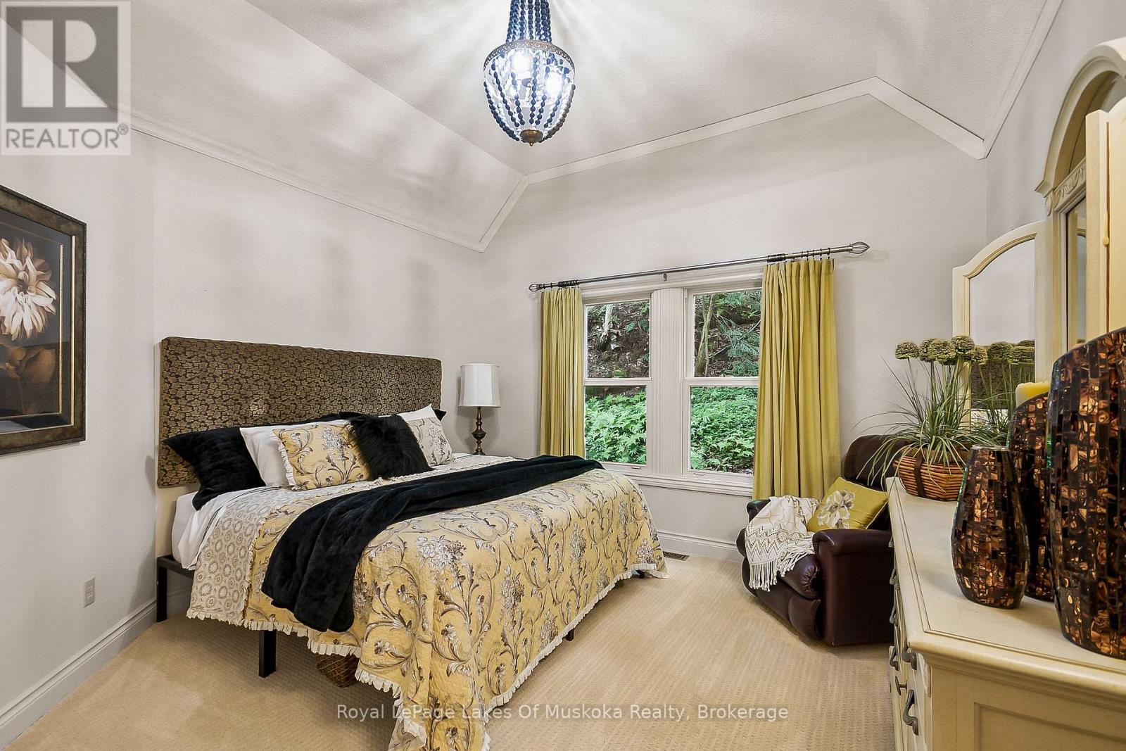 103 Southbank Drive Property Photo 30