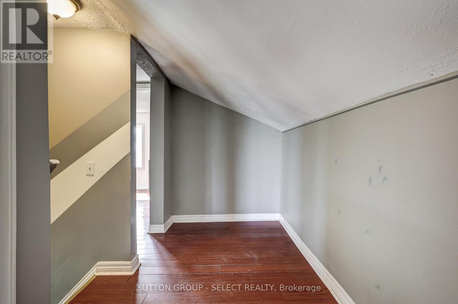471 Burbrook Place Property Photo 26