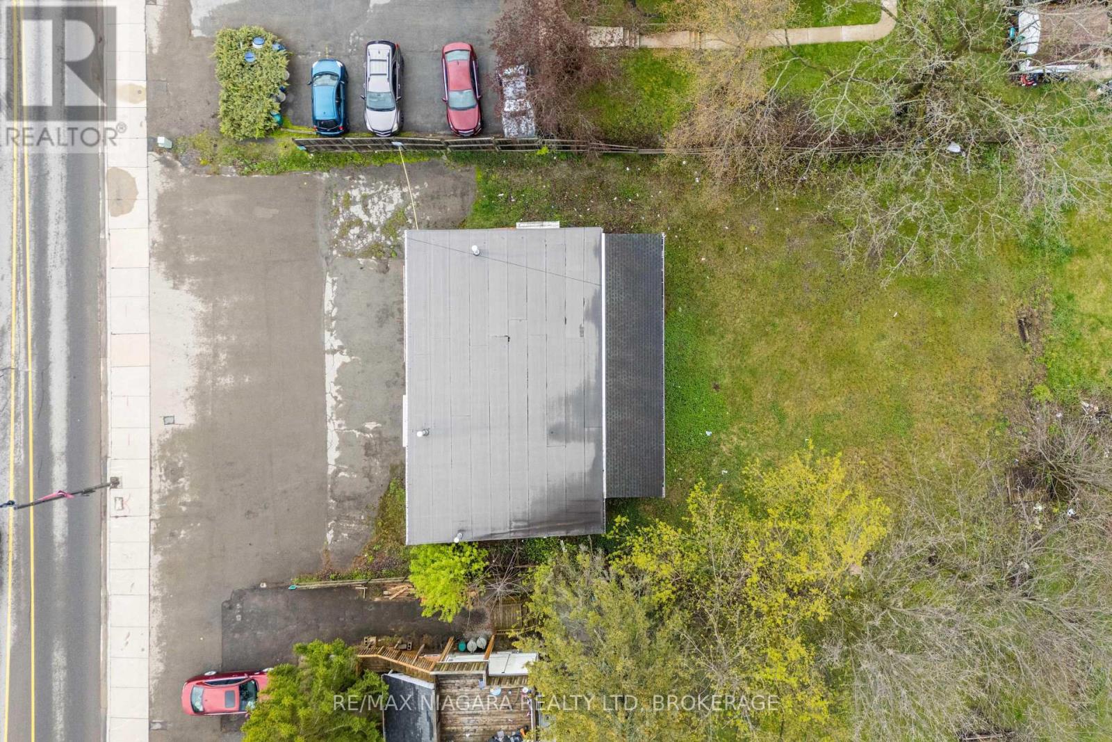 124 Ridge Road N Property Photo 12